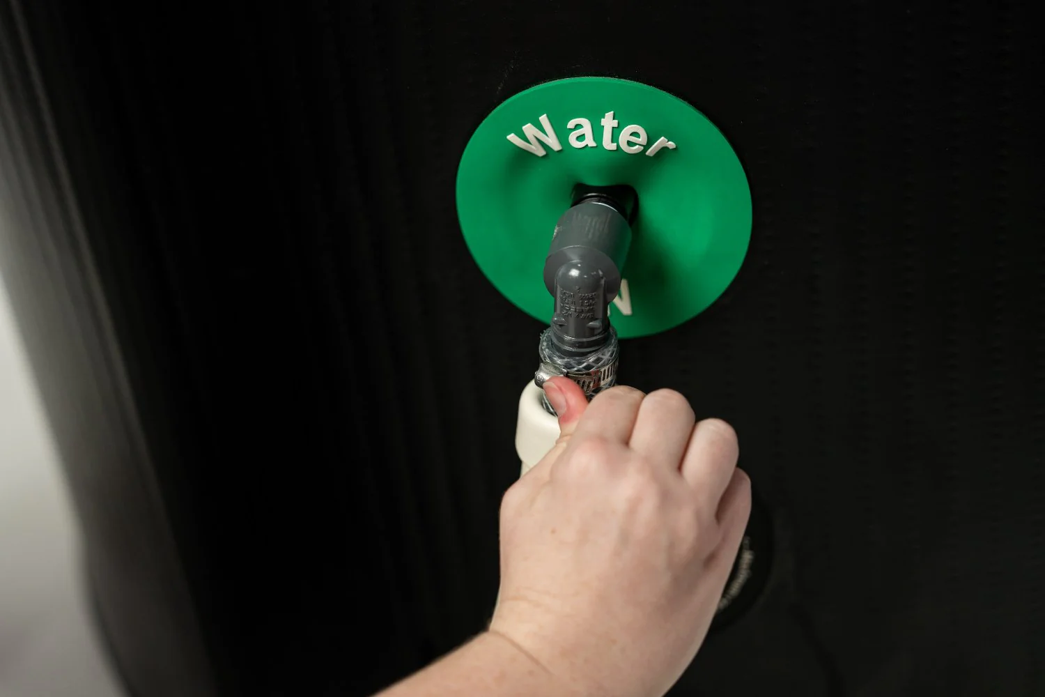 Universal Standard Chiller - Image 10